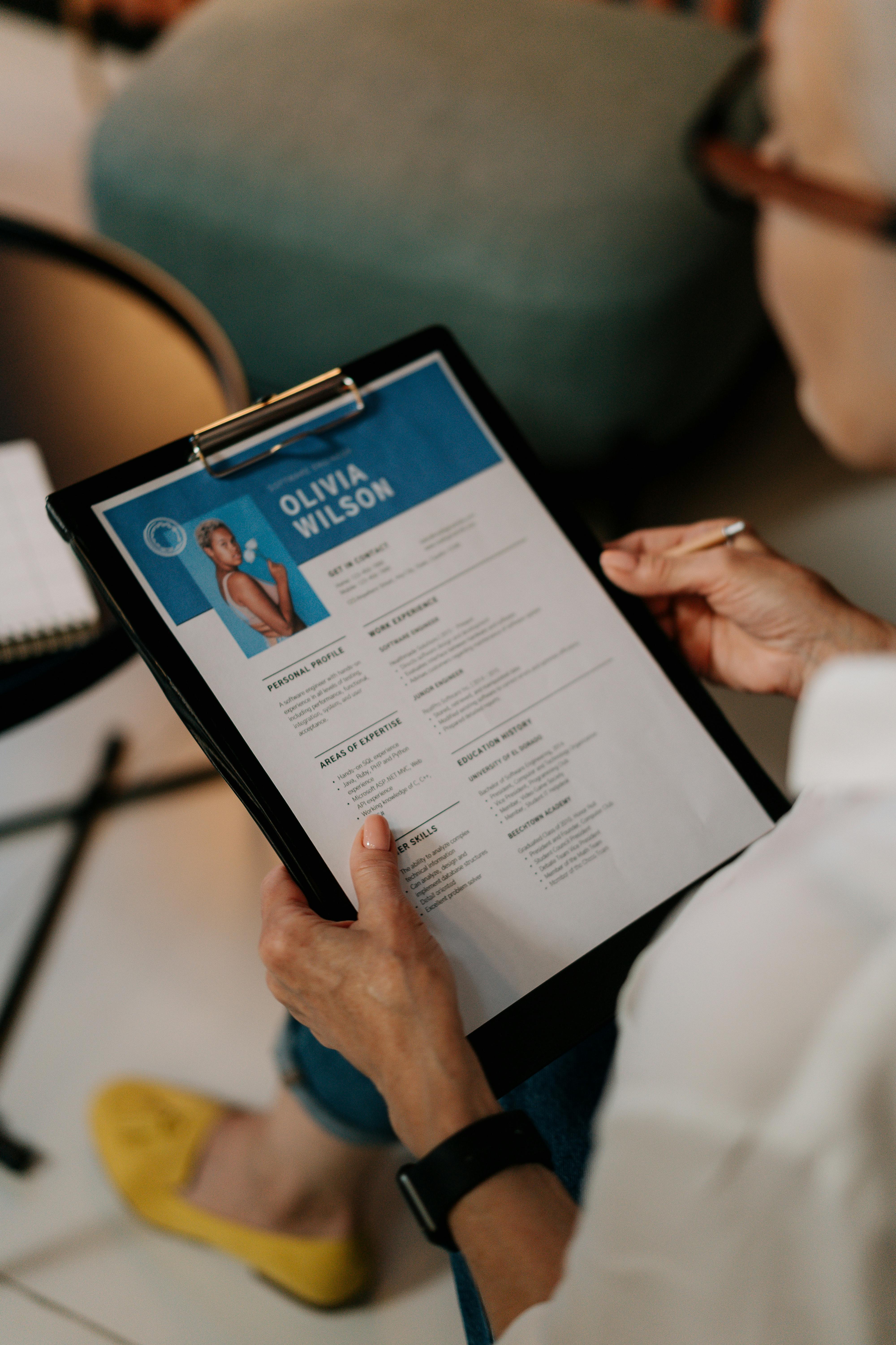 5 Reasons Why Your Resume isn’t THAT Critical in a Jobsearch